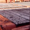 20ft-shipping-container-flat-rack-used-red-brown-floor-close-scaled-1-1200x800 20 Fuß Gebraucht Flat-Rack-Container